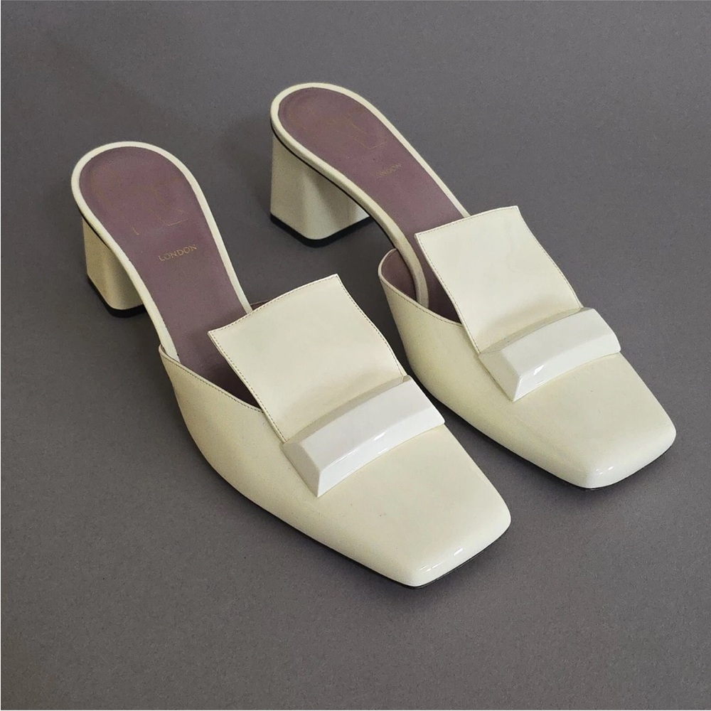 Rayne London pale creamy yellow square toe mules